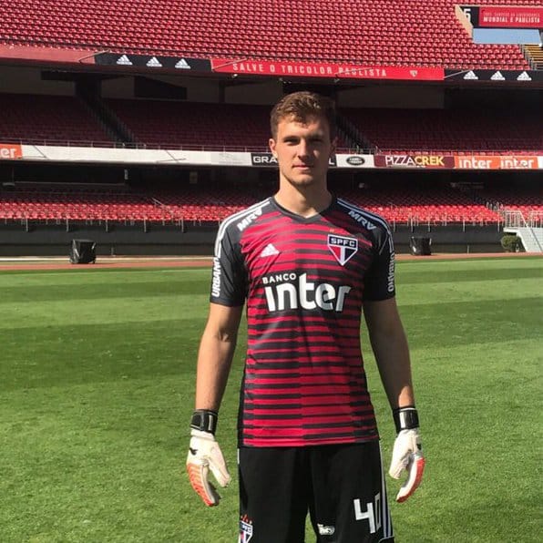 Lucas Perri chega a final do sub 23 equipe do São Paulo